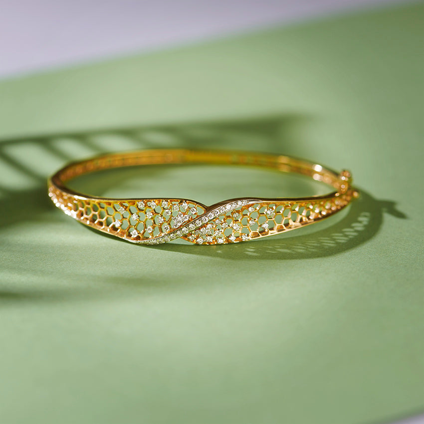 Selene Twist Sparked Diamond Bracelet