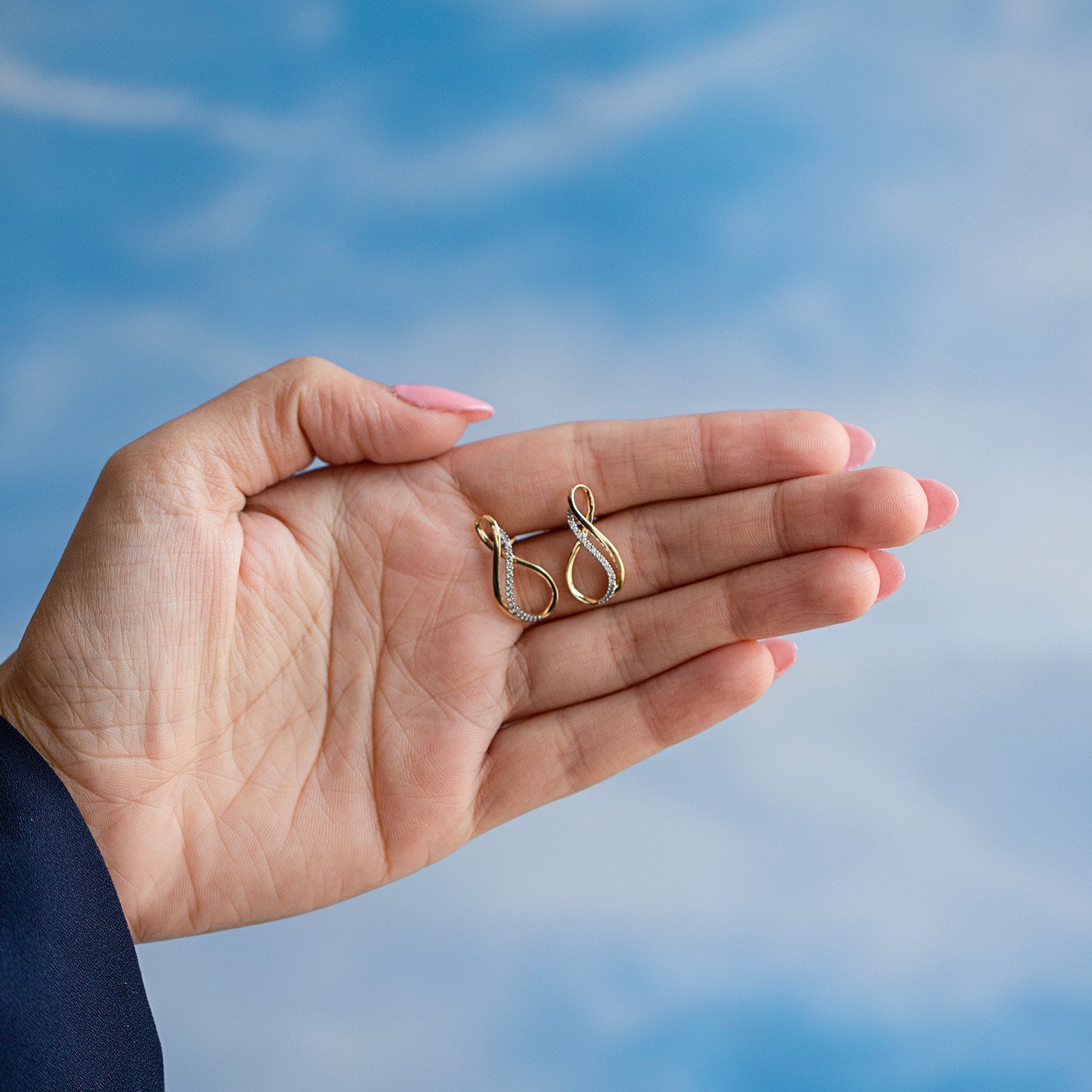 Eterna Twin Drop Diamonds