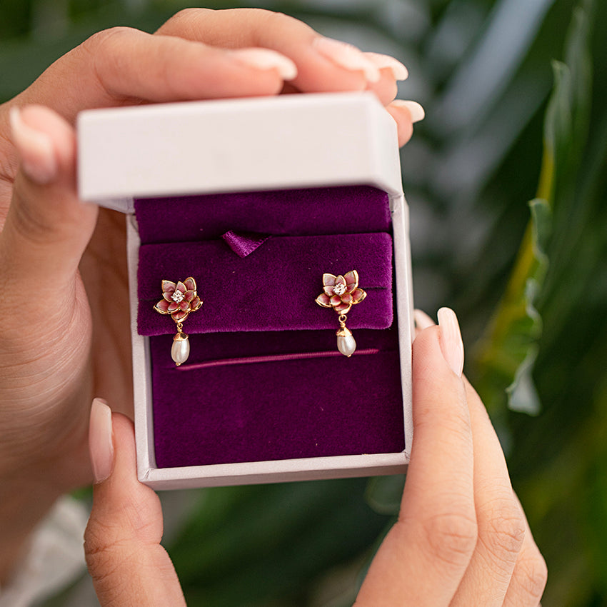 Lotura Pearl Drop Earrings