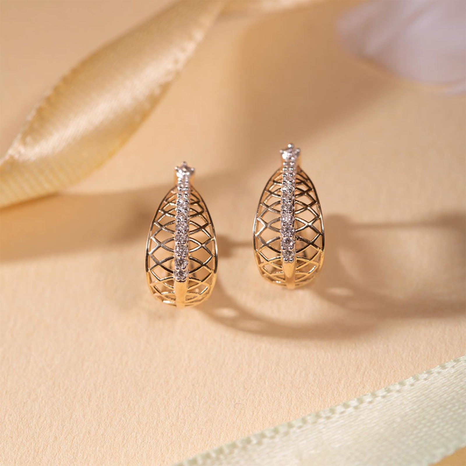 Adeleva Mesh Diamond Hoops