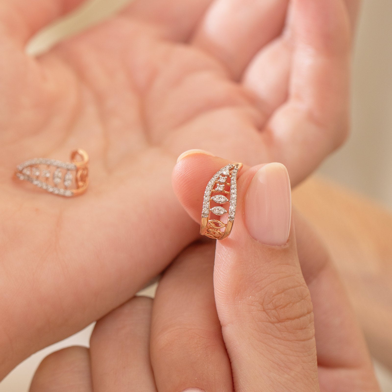 Lustra Curve Diamond Hoops