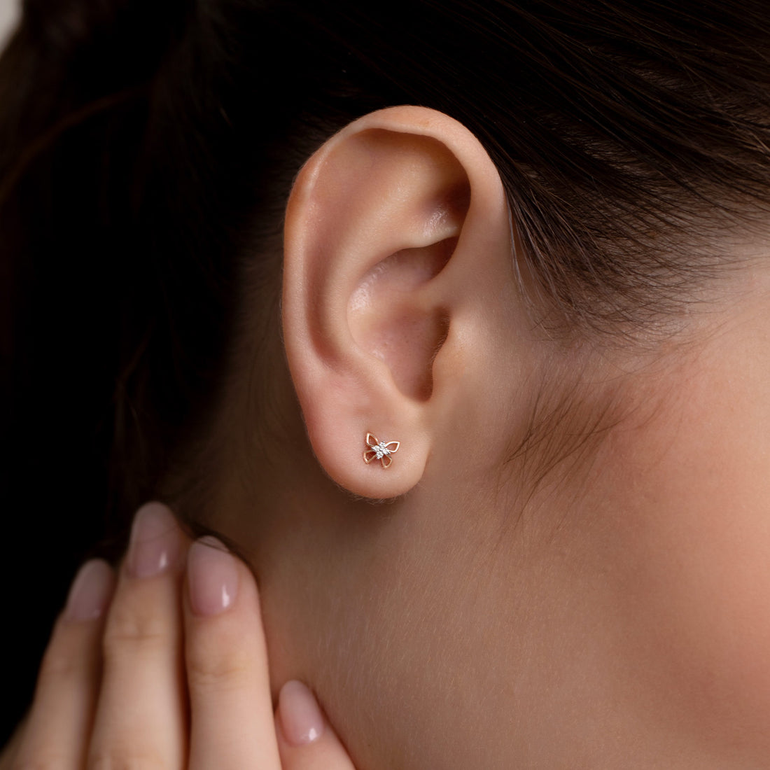 FlutterGlow Diamond Studs