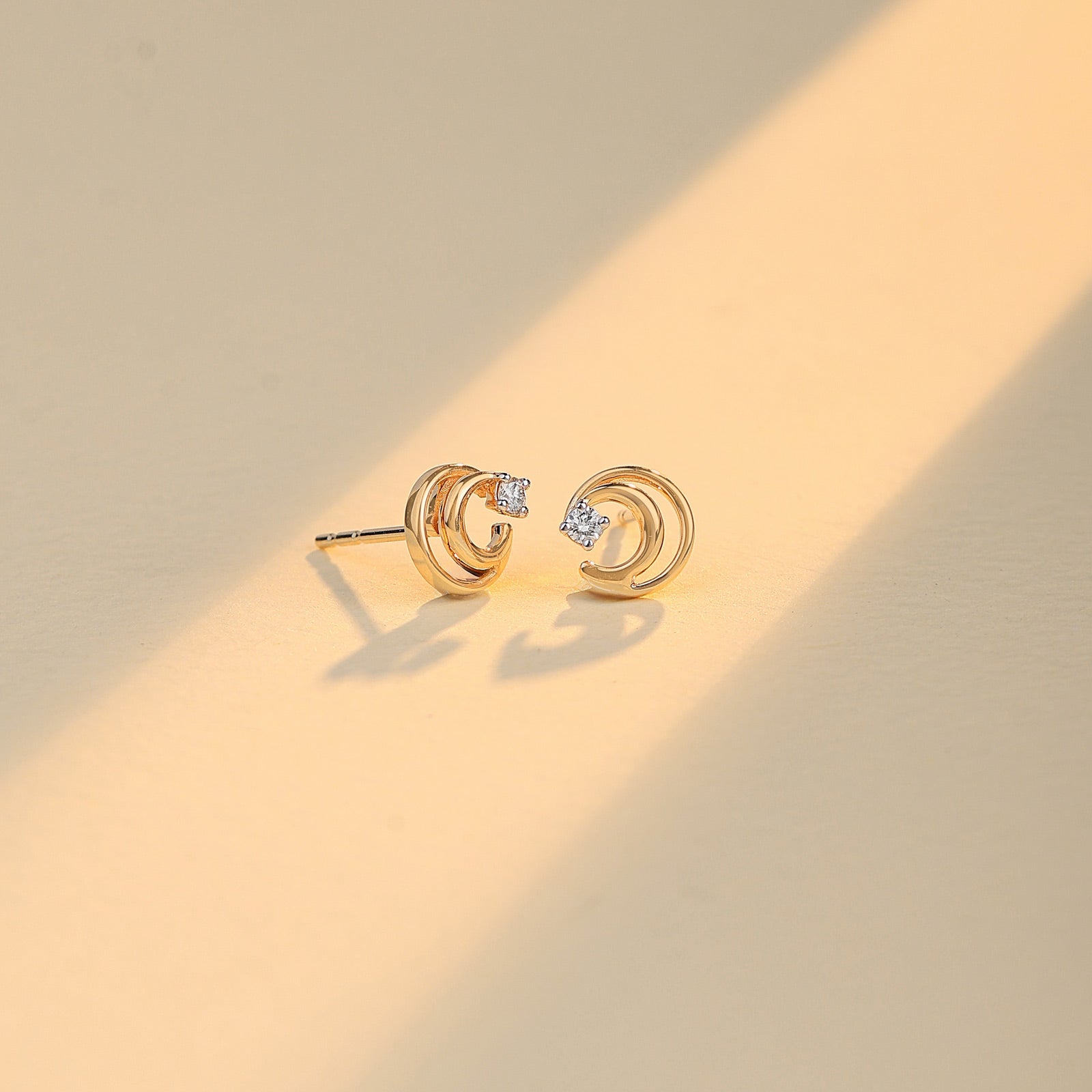 Circa Glow Diamond Studs