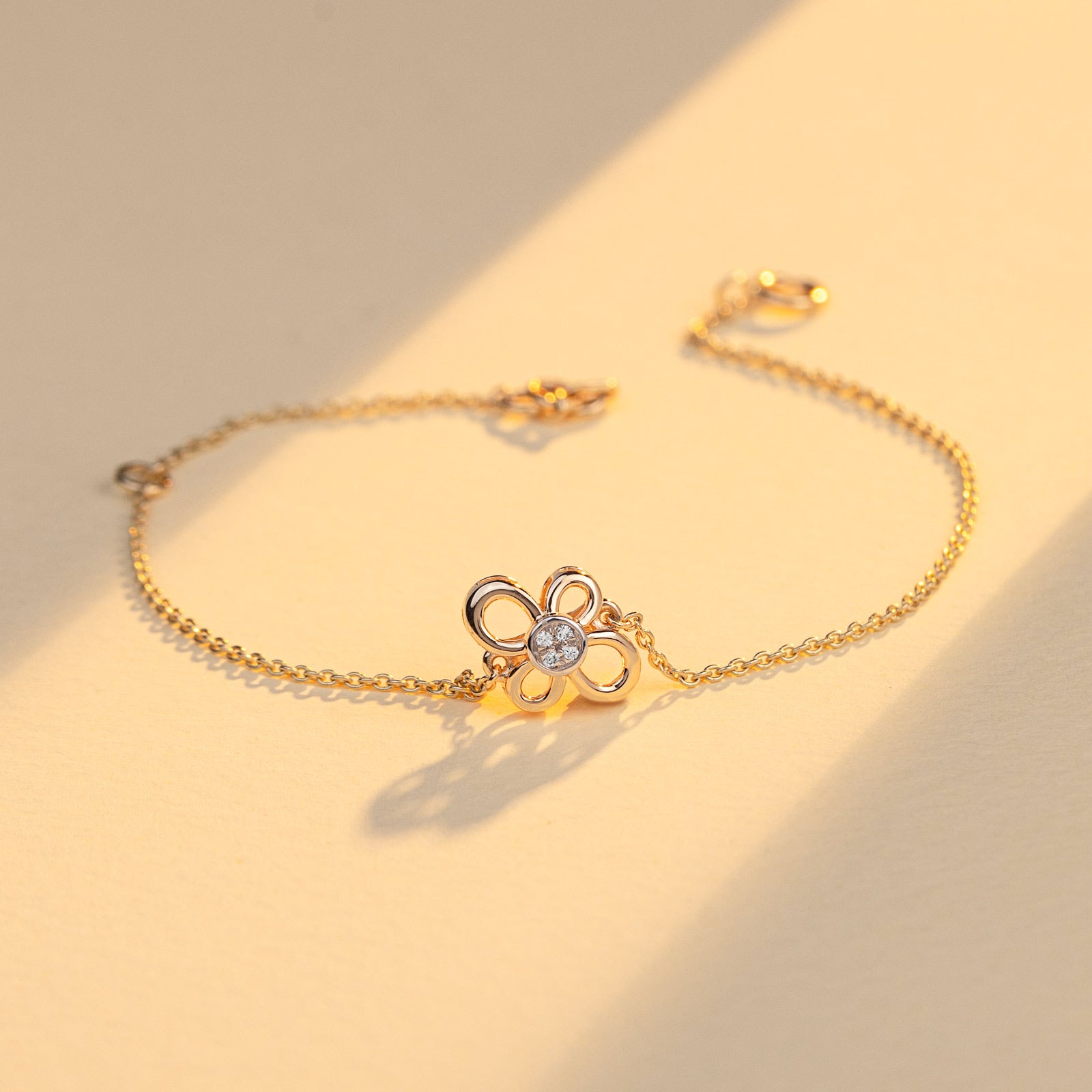 Lyra Blooming Diamond Bracelet