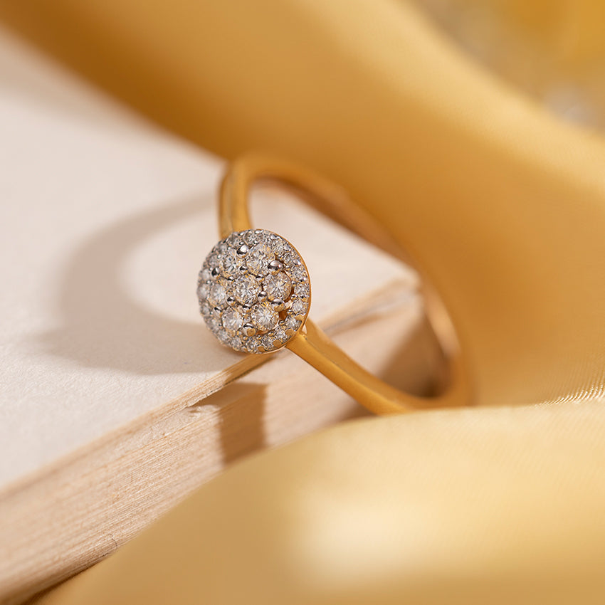 Sparkling Foliage Diamond Ring