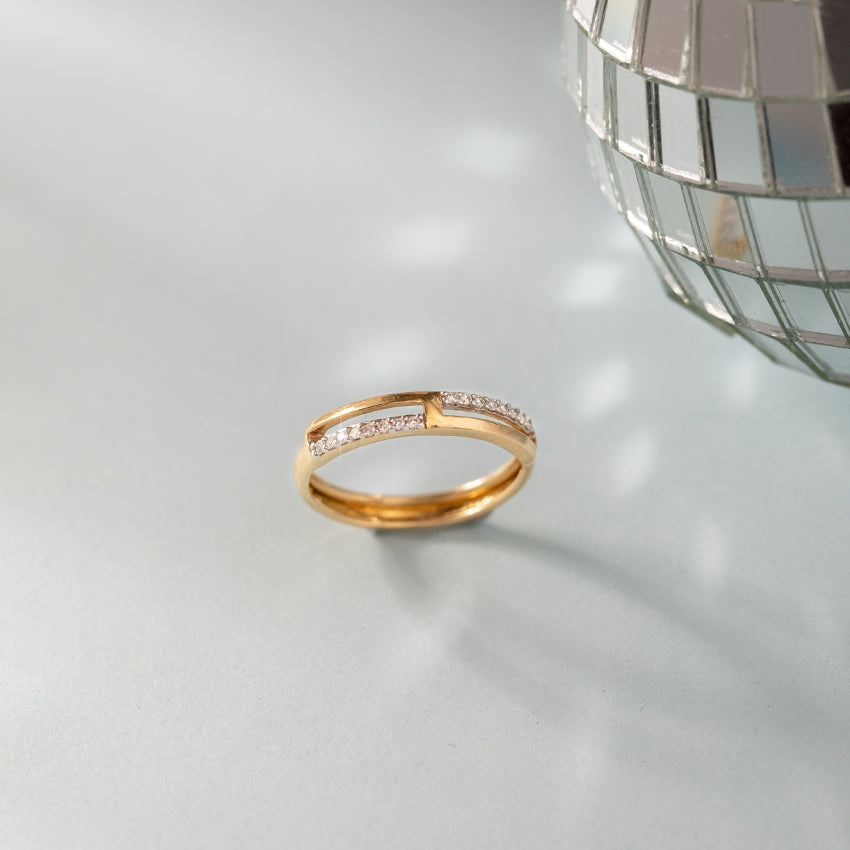 Elegant Glow Diamond Band