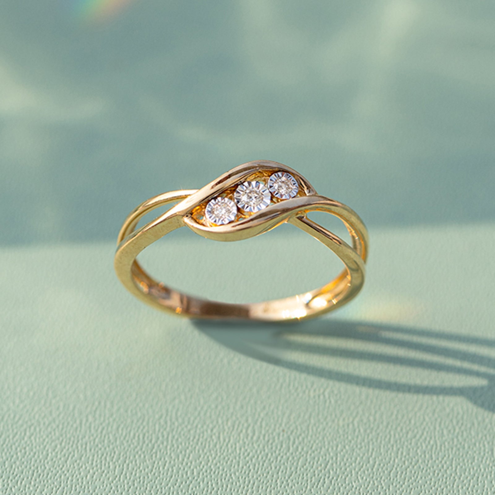 Triple Gleam Diamond Ring