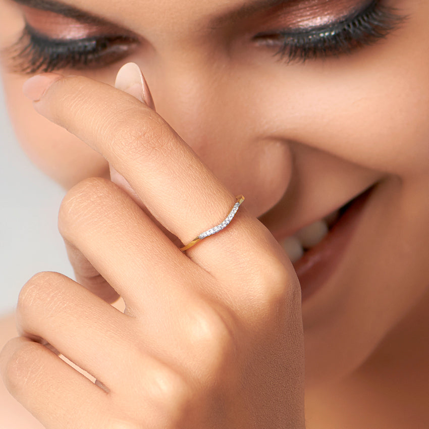 Serene Wave Diamond Ring