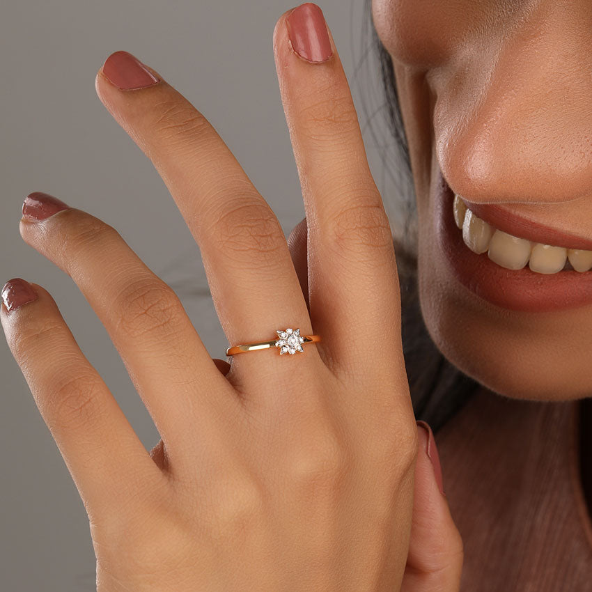 Blossom Shine Diamond Ring