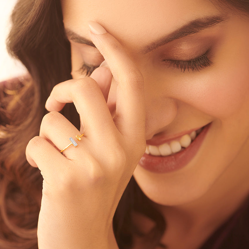 Elysian Twirl Diamond Ring