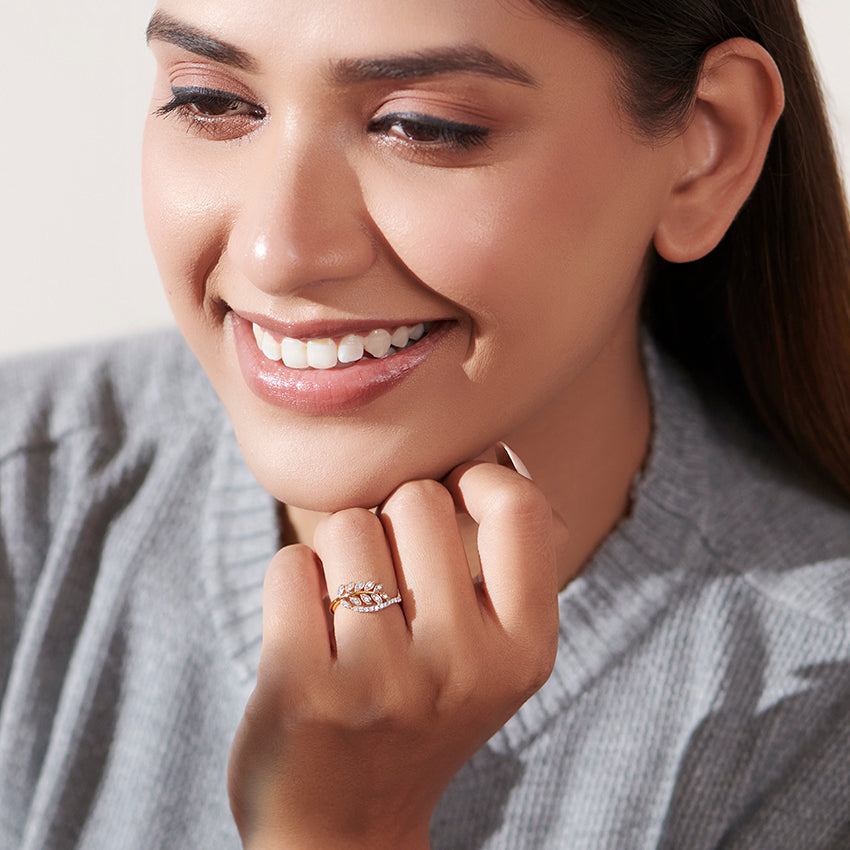 Luminous Vine Diamond Ring