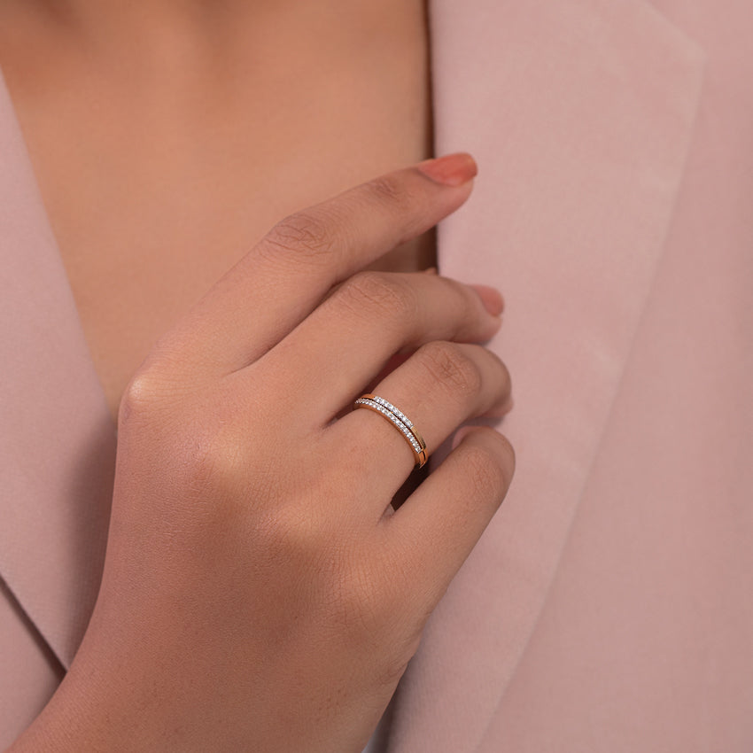 Graceful Glow Diamond Band