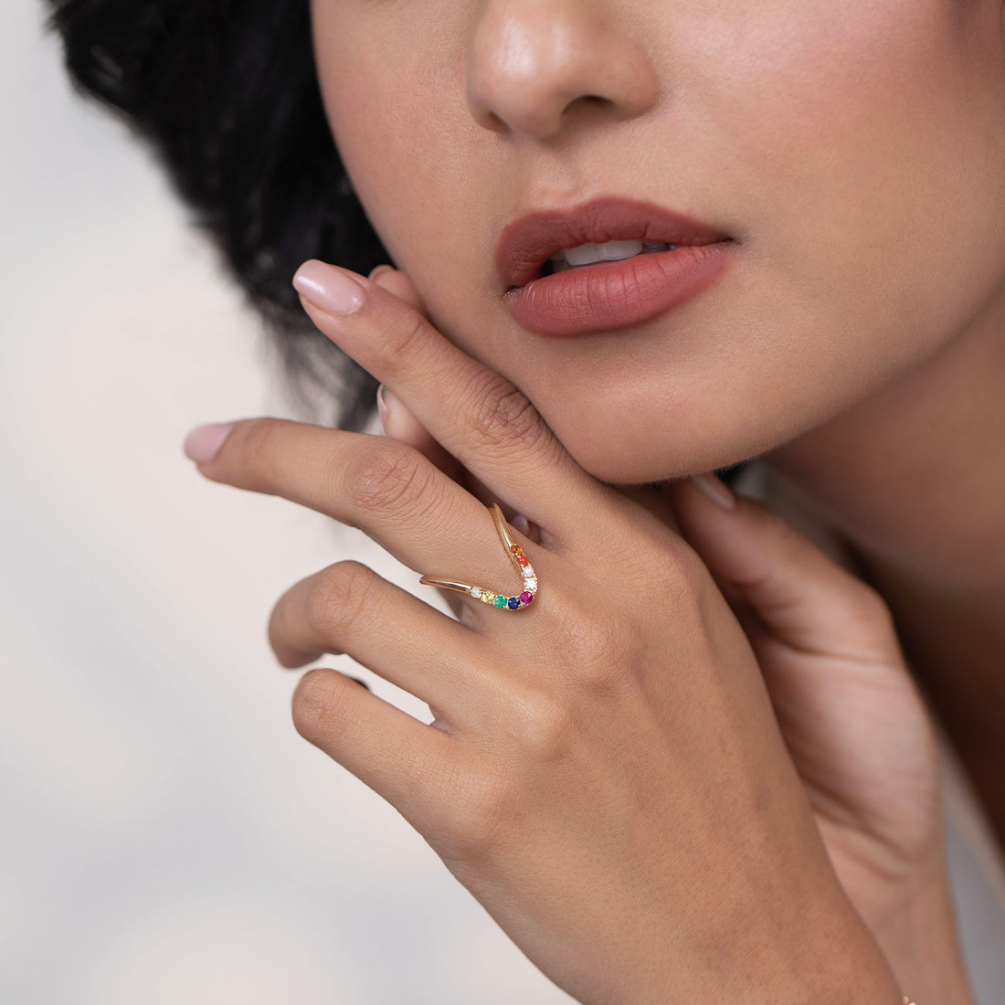 Hue Arch Navratna Vanki Ring