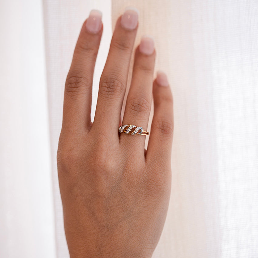 Interwind Shimmer Diamond Ring