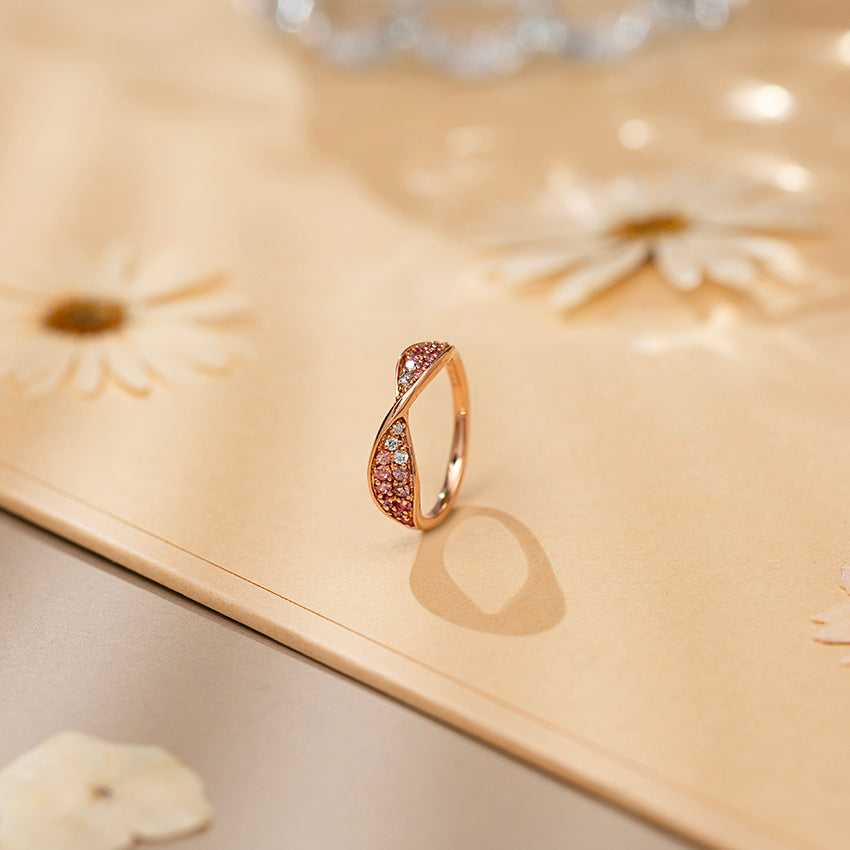 Cupid Twisty Diamond Ring