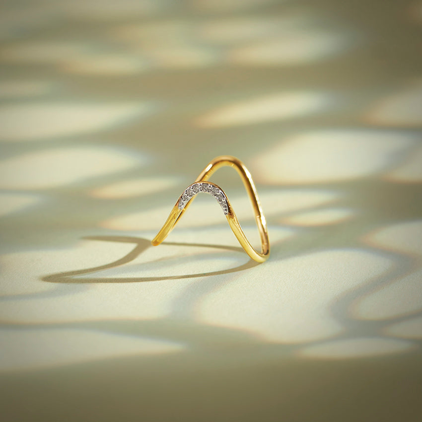 Luminous Crest Diamond Ring