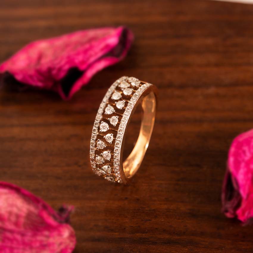 Elegant Align Diamond Band