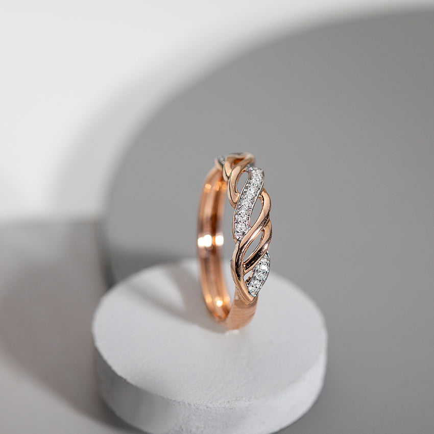 Elegant Wave Diamond Band