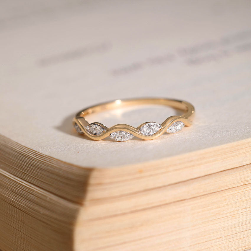 Serene Flow Diamond Band