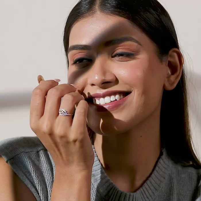 Luminous Vine Diamond Ring